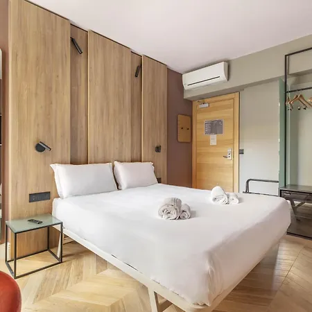 B&B Hotel Genova City Center-2